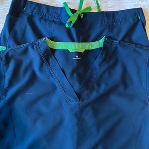 Women’s Carhartt scrub set, navy blue. Size medium